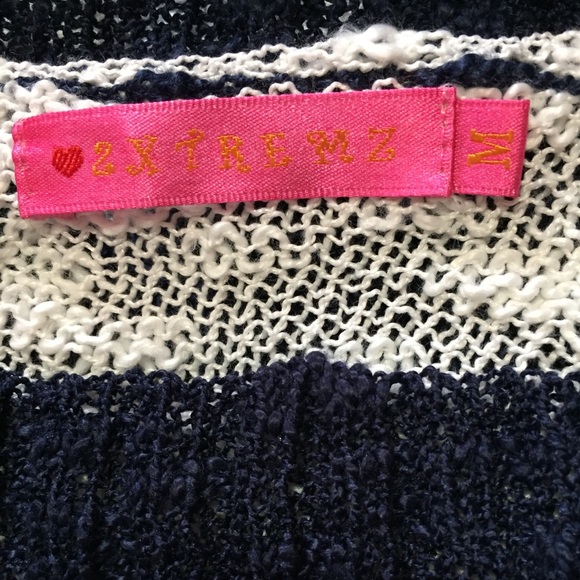 NWOT Knit Cropped Striped Shirt By SPlash - Picture 6 of 7